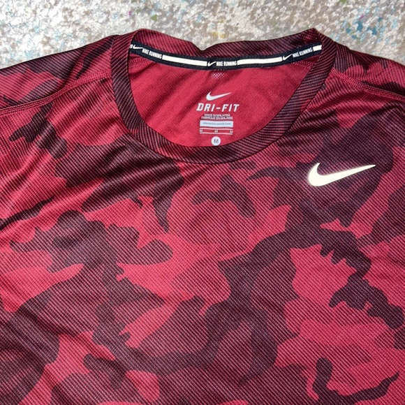 BOGO DEAL Nike Dri-Fir workout shirts - Picture 3 of 4